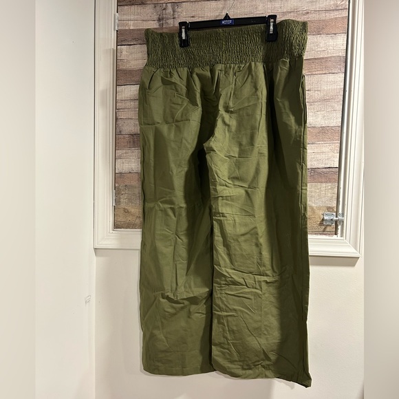 NWOT BOHO CAPRI PANTS - Picture 2 of 5